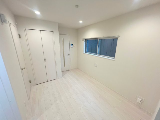 居室・リビング　明るく広々としたリビングです。