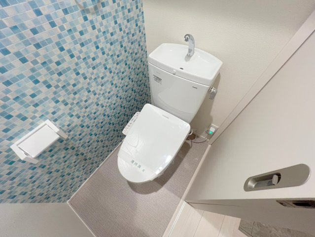 トイレ　綺麗なトイレにはウォシュレット標準装備です。