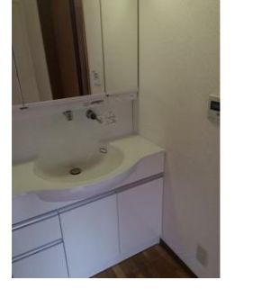 洗面設備　独立洗面台です