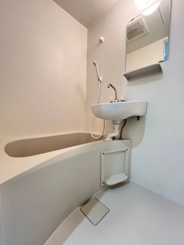 バス・シャワールーム　別号室の画像です。ご参考下さい