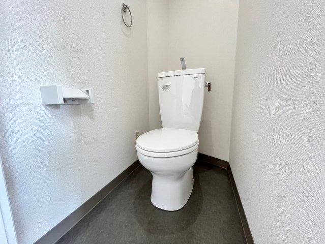 トイレ　別号室の画像です。ご参考下さい
