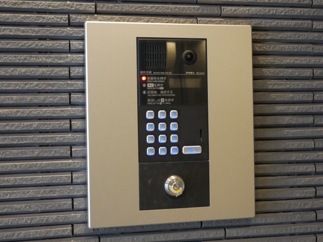 エントランス　建物の内部です