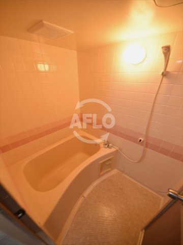 バス・シャワールーム　ブランドール・Ｍ　浴室