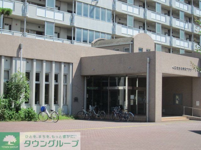 図書館　国立市くにたち北市民プラザ図書館（図書館）まで1818m