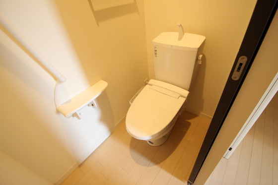 トイレ　※他号室の写真です。