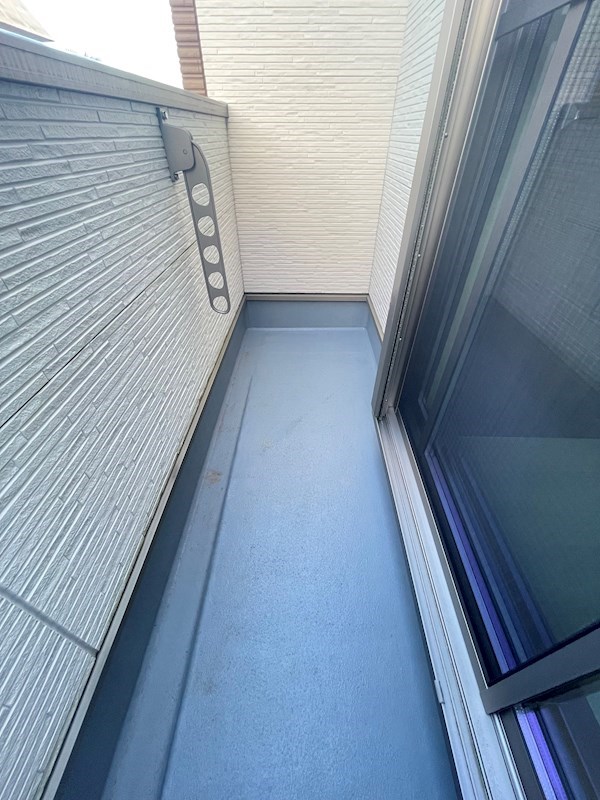 バルコニー　外からの目が気にならないバルコニーで洗濯物が干せます