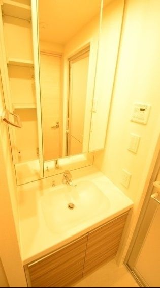 洗面設備　憧れの独立洗面台