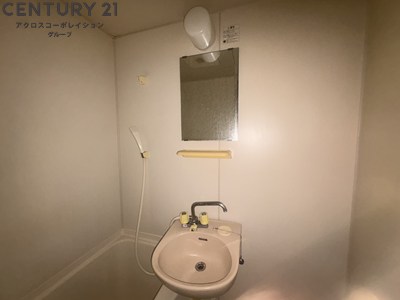 洗面設備　浴室内に洗面台があります。
