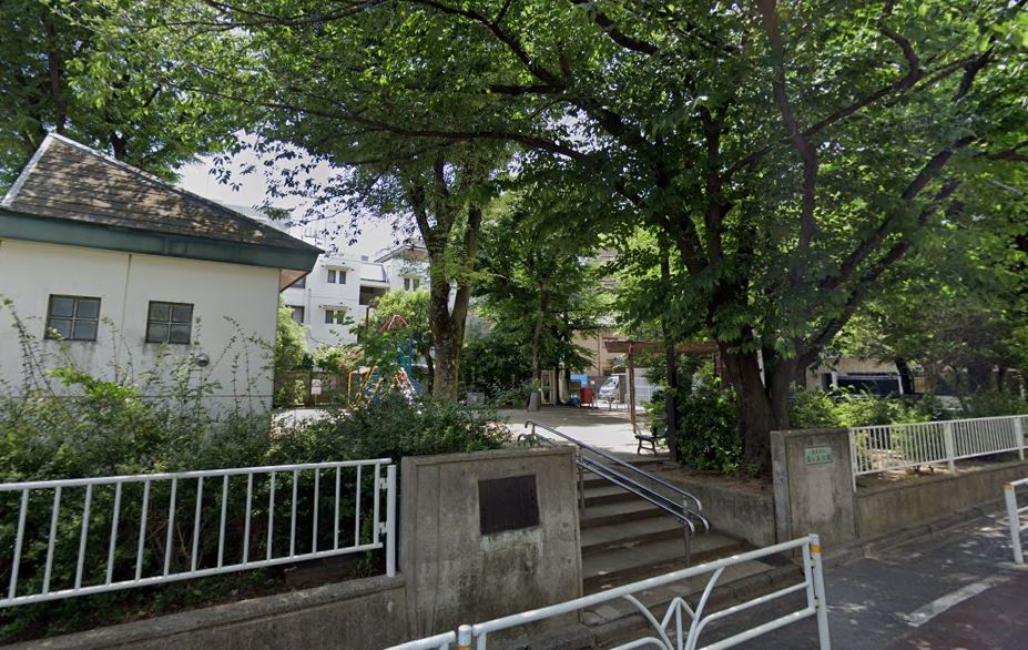 公園　富ヶ谷公園（公園）まで40m