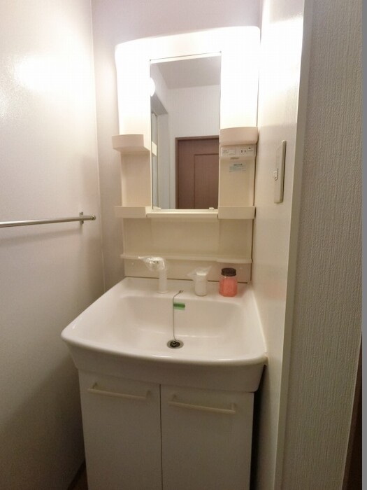 洗面設備　洗髪洗面化粧台