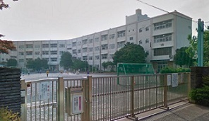 小学校　小雀小学校（小学校）まで640m