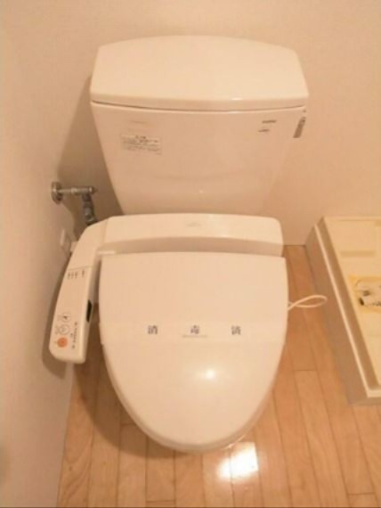 トイレ　※同仕様写真含む