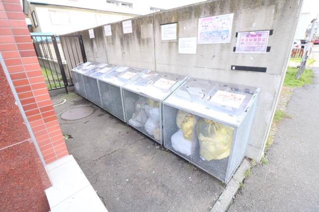 その他共有部分　専用ゴミステーション♪
