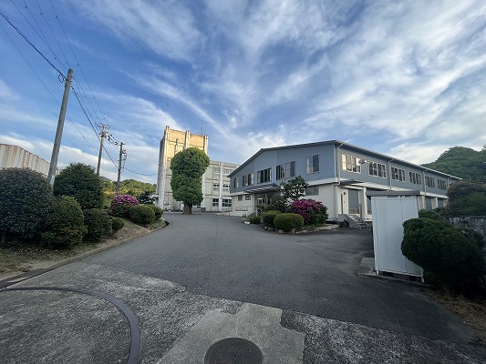 中学校　双葉中学校（中学校）まで1413m