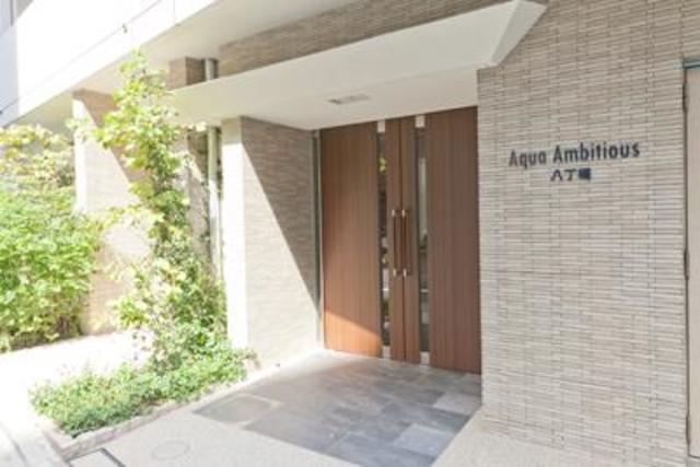 エントランス　清潔なエントランスです