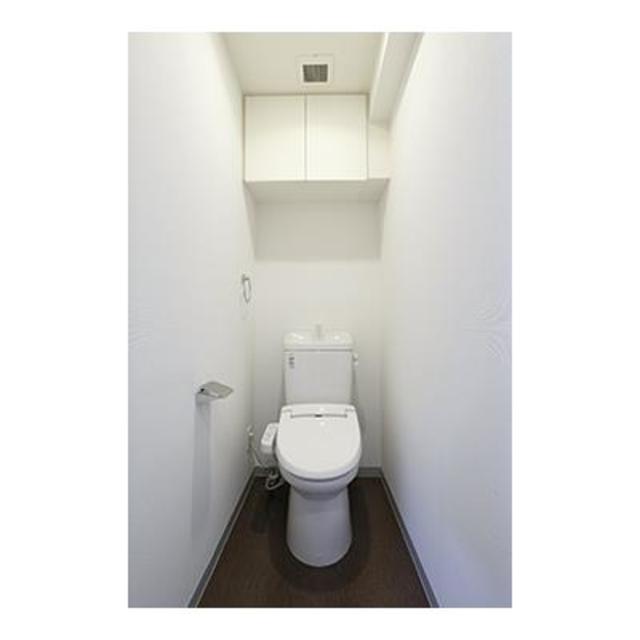 トイレ　※写真は同タイプ住戸です。