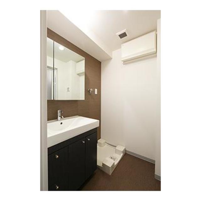 洗面設備　※写真は同タイプ住戸です。