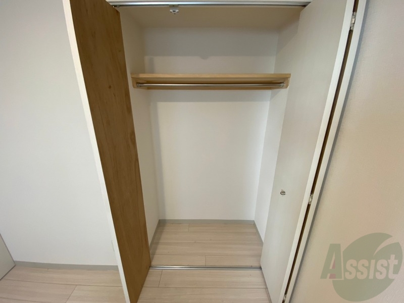 収納　寝室の収納です。部屋がすっきり片付きます。