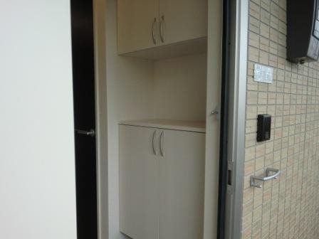 玄関　シューズボックス完備