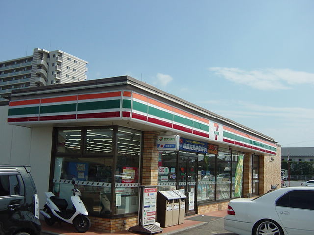 コンビニ　セブンイレブン 土浦荒川沖駅前店（コンビニ）まで433m