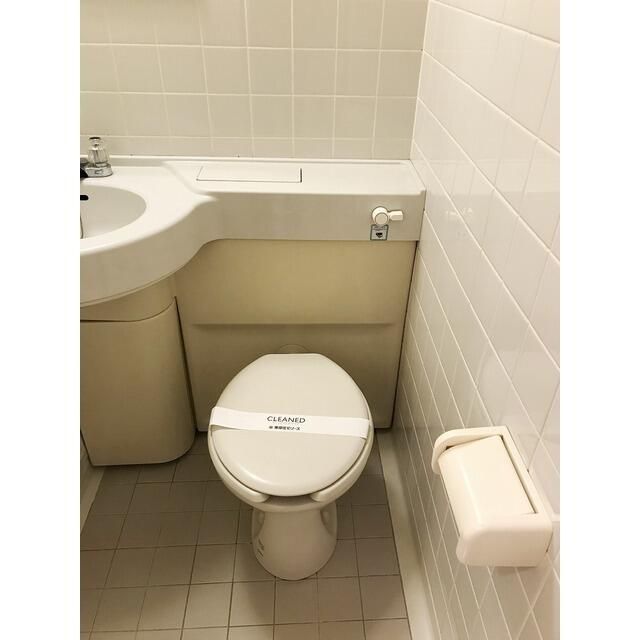 トイレ　同タイプ部屋　参考写真です