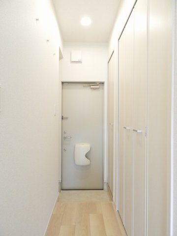 玄関　収納もある玄関です