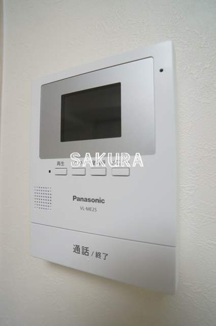 セキュリティ　女性の方でも安心のモニター付きインターフォン♪