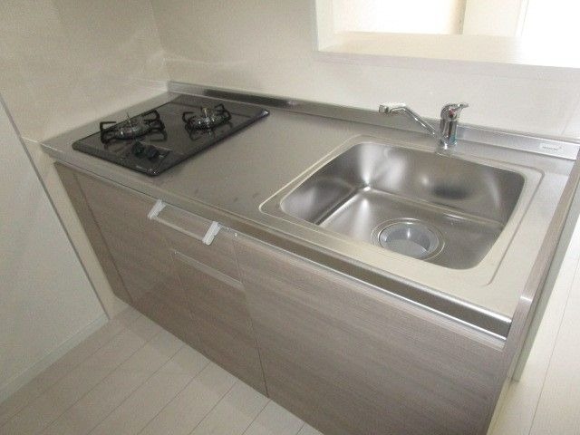 キッチン　2口コンロで料理がはかどりますね
