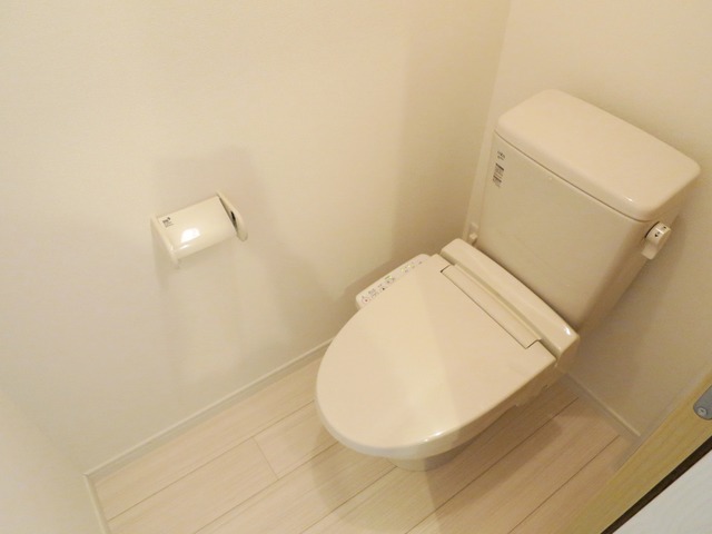 トイレ　ウォシュレット付きのトイレです♪