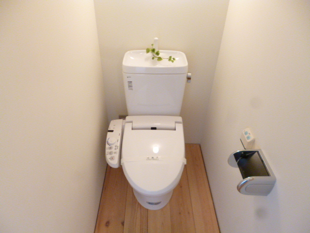 トイレ　ウォシュレット付落ち着くトイレです