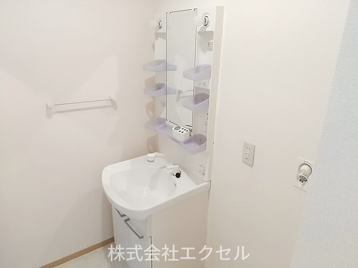 洗面設備　洗髪洗面化粧台です。