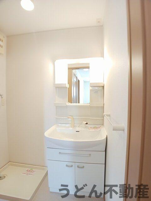 洗面設備　うどん県のお部屋探しはうどん不動産へ うどんちゃんとLINE