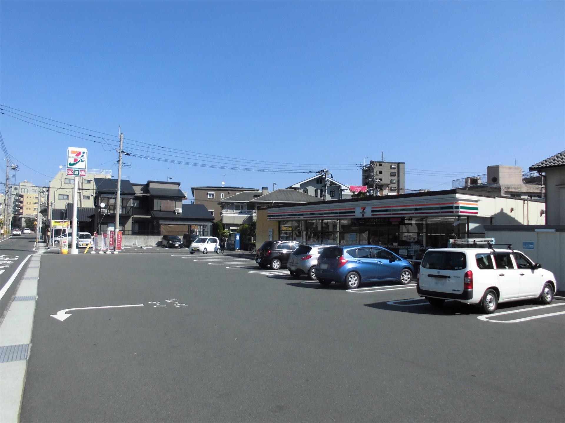 コンビニ　セブンイレブン南鹿児島駅前店（コンビニ）まで422m