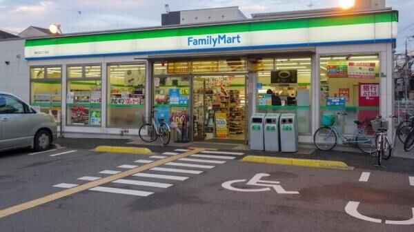 コンビニ　ファミリーマート東粉浜三丁目店（コンビニ）まで129m
