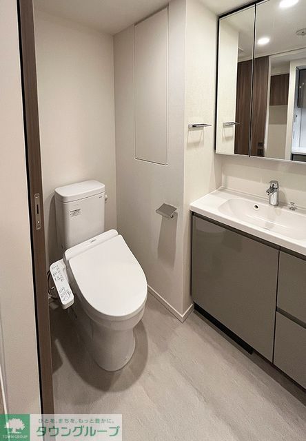 トイレ　※写真は同タイプ住戸です。