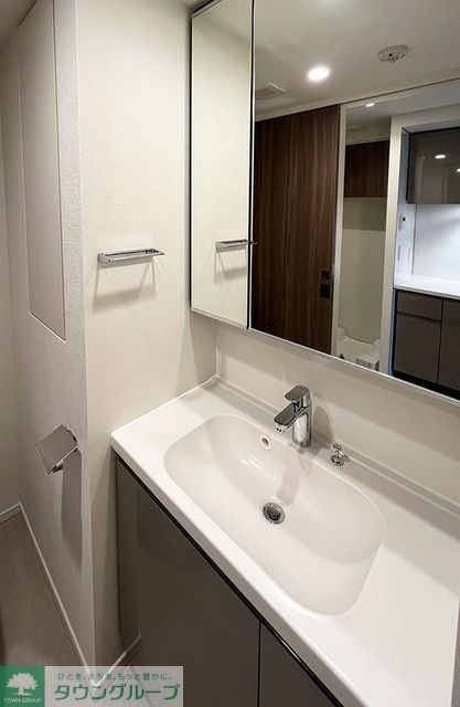 洗面設備　※写真は同タイプ住戸です。