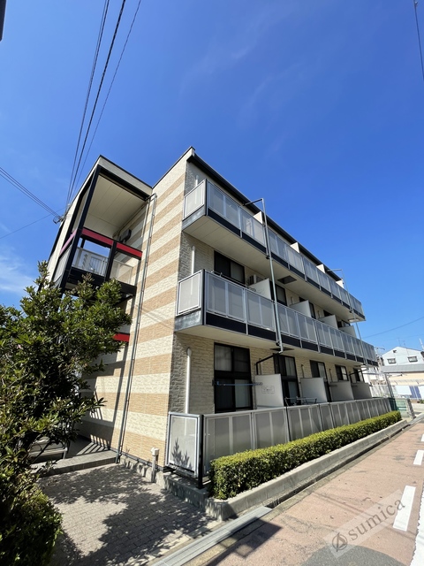 エントランス　ここに住む幸せ。明るいエントランス。