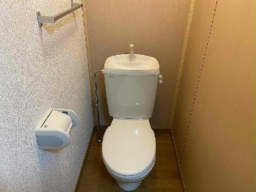 トイレ　※同タイプ部屋の写真となります