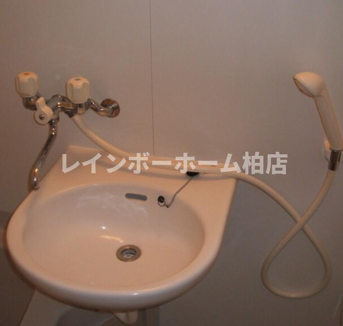 洗面設備　脱衣スペースもあります