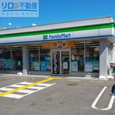 コンビニ　ファミリーマート伊丹稲野店（コンビニ）まで1061m