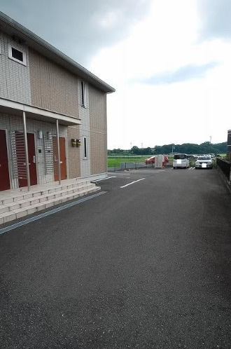 駐車場　駐車場に車を止められます