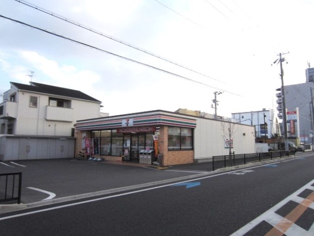 コンビニ　セブンイレブン 岸和田加守町2丁目店（コンビニ）まで276m