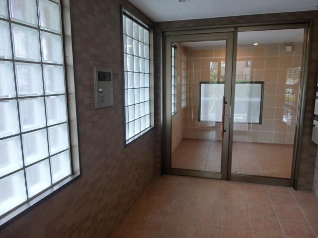 エントランス　オートロック対応エントランス