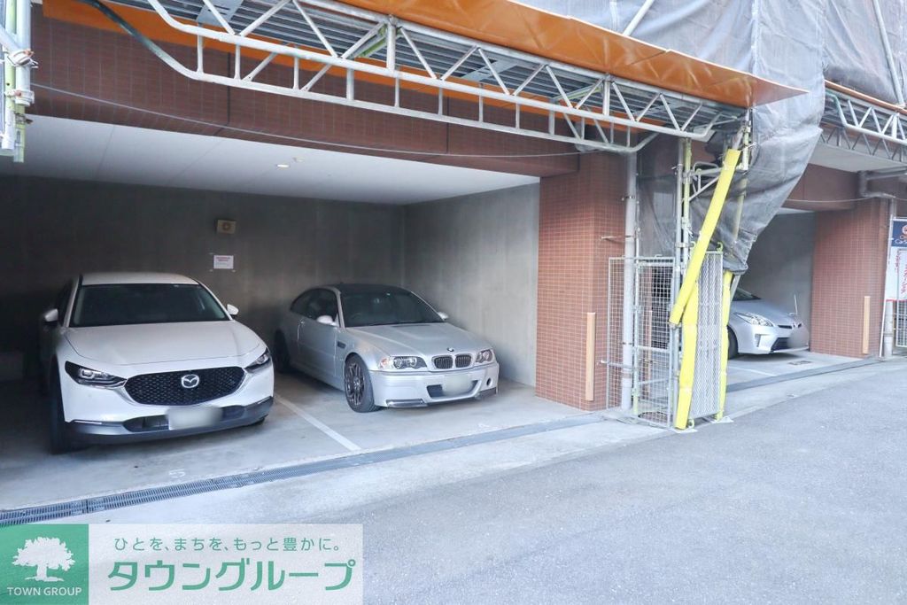駐車場　駐車場