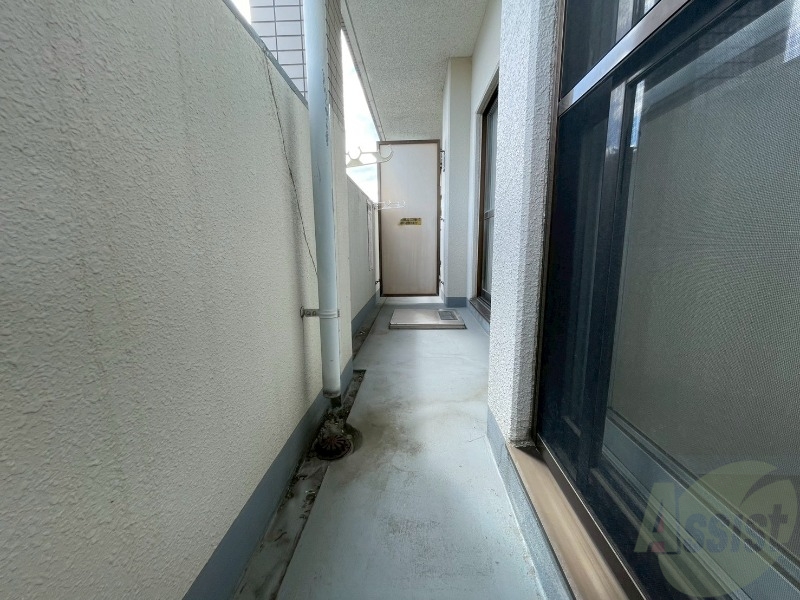 バルコニー　バルコニーが付いていますので一息ついてみてはいかがですか。