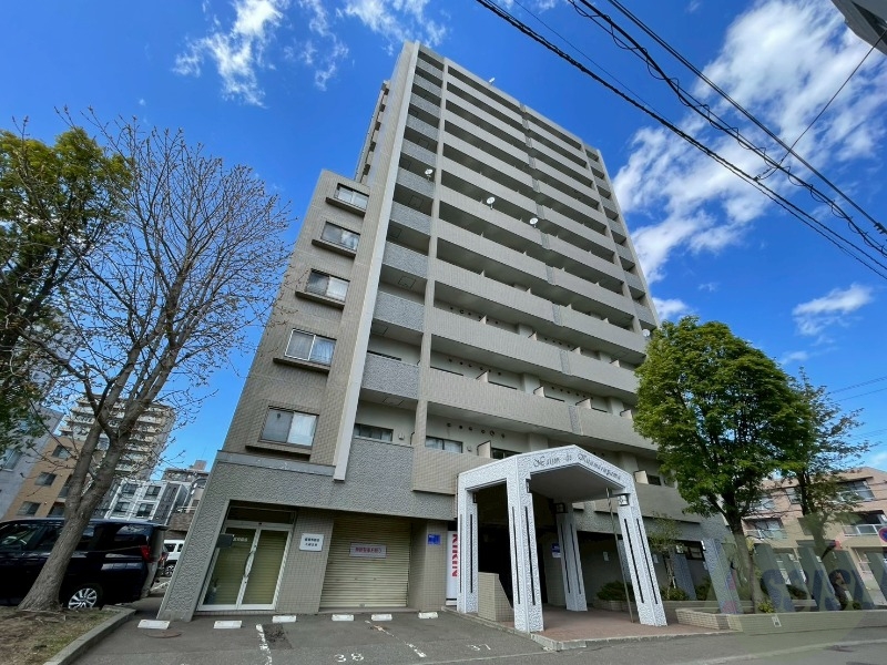建物外観　札幌市中央区北六条西「メゾン・ド・北円山」