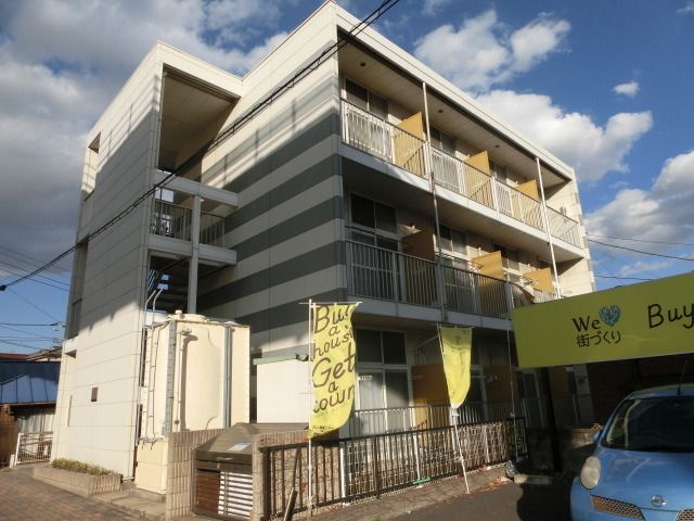 建物外観　徒歩６分圏内で３路線３駅利用可能