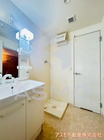 洗面設備　同マンション別部屋参考写真