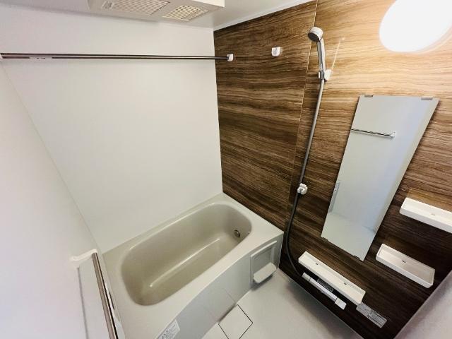 山陽電鉄網干線 山陽天満駅 徒歩16分 2階建 築1年の風呂写真