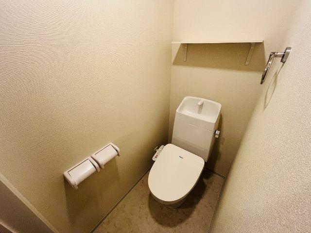 山陽電鉄網干線 山陽天満駅 徒歩16分 2階建 築1年のトイレ写真
